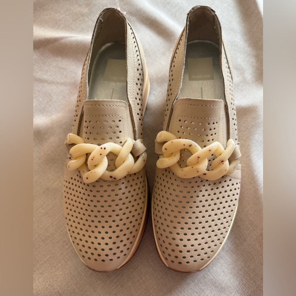 Dolce Vita Jhenee Perforated Sneakers 8.5 Sand Nubuck Platform Slip-on WORN ONCE
